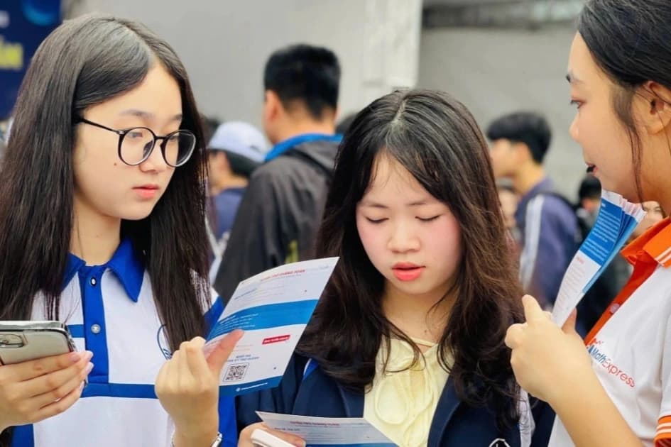 1,6 triệu thanh niên “3 không”: Học nghề hay phải vào đại học?