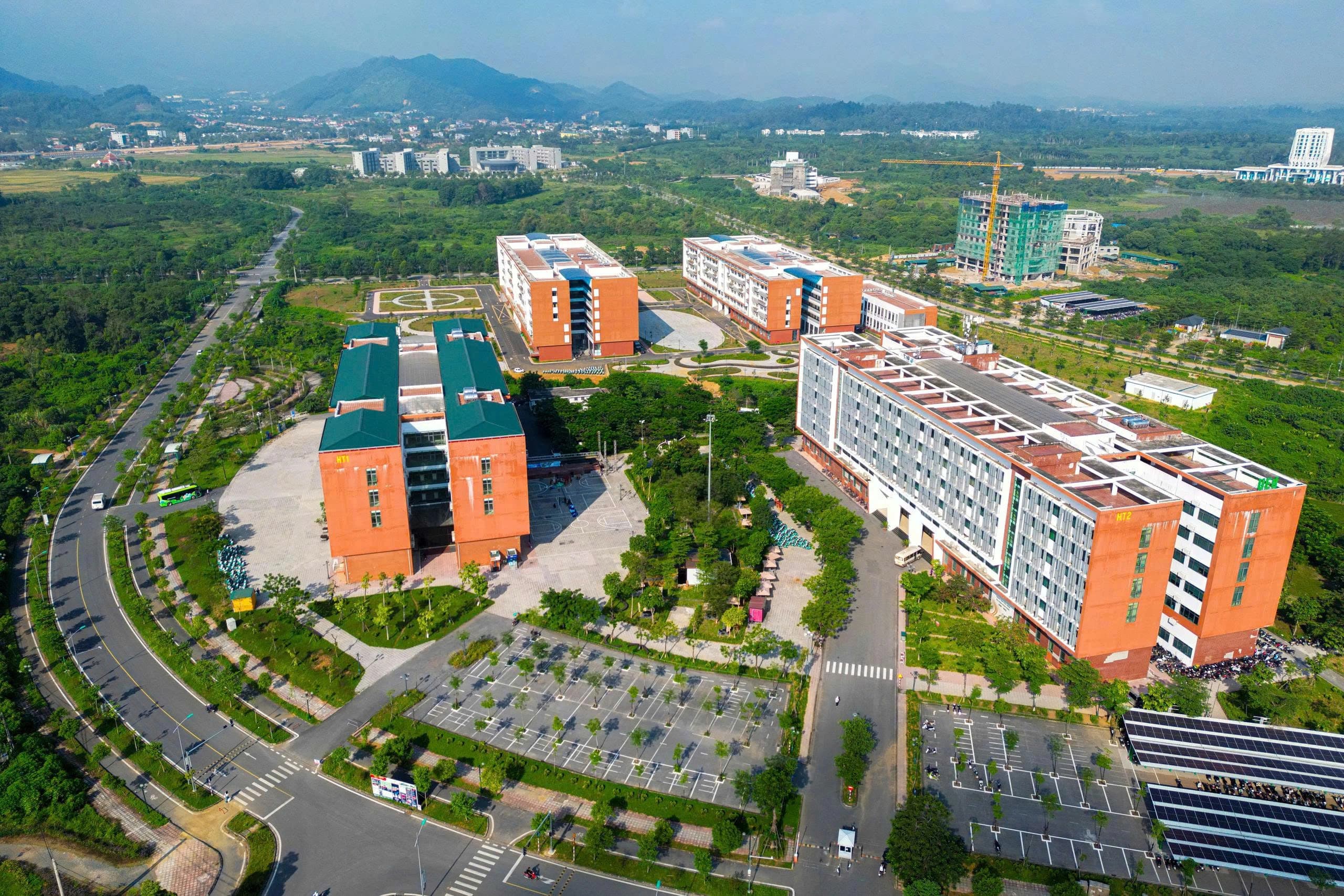 Đại học Quốc gia Hà Nội mở rộng tại Hòa Lạc: 17.000 sinh viên tập trung