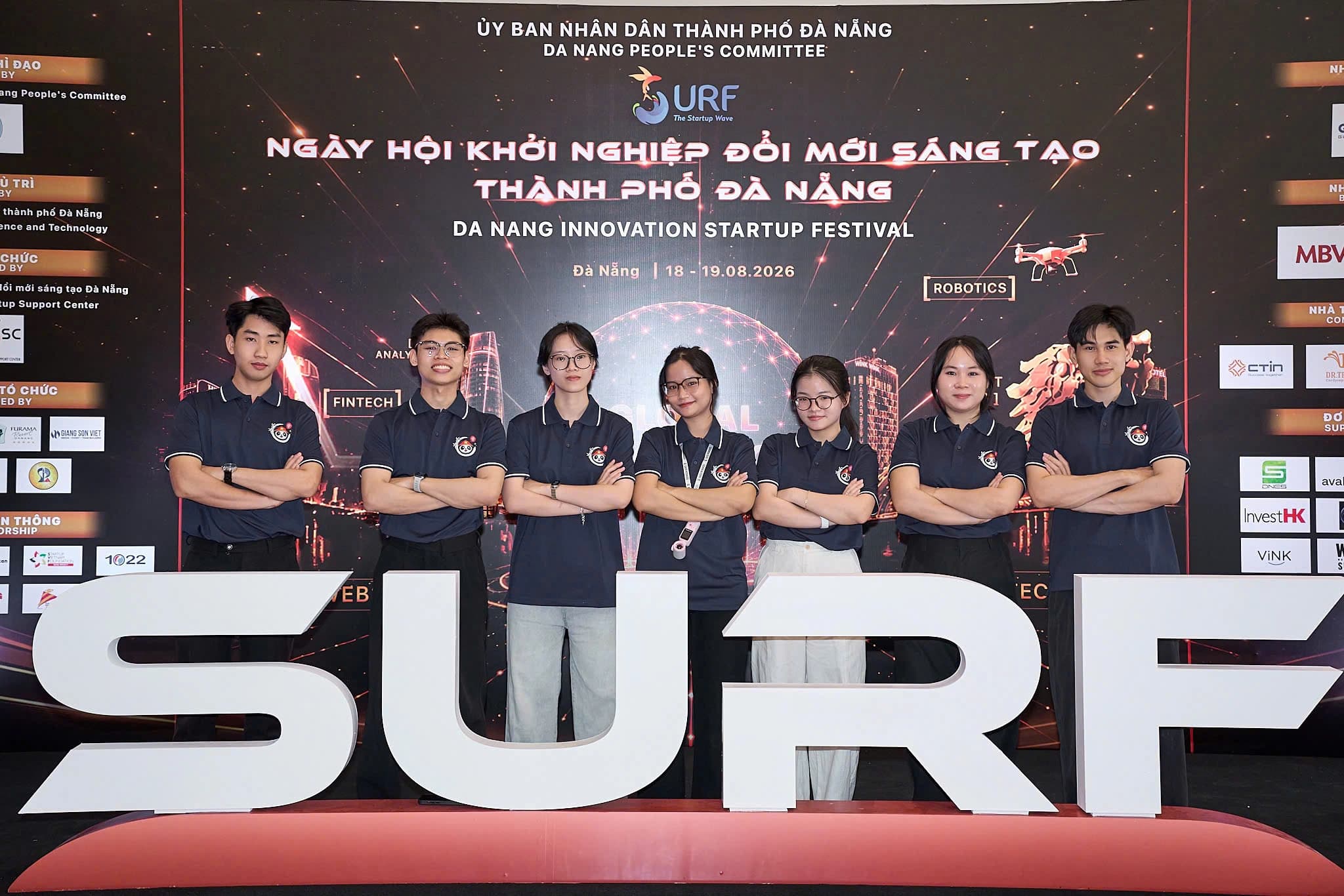 8 sinh viên Gen Z gỡ khó khăn học tiếng Trung với công cụ miễn phí