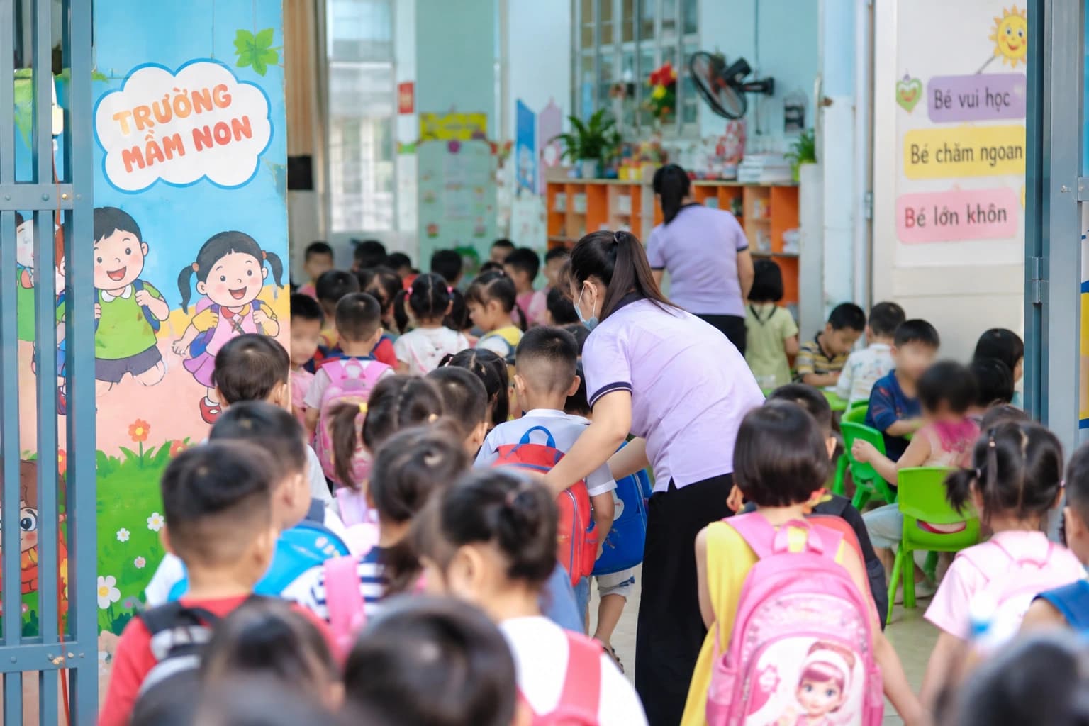 Nhiều cơ sở mầm non TP.HCM vượt mức quy định 70 trẻ, một số lên tới hơn 100 trẻ