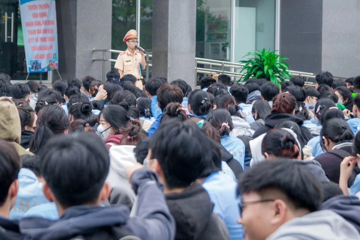Sinh viên Lilama 2 hoang giả mạo bị bắt cóc để tránh đi xe khách