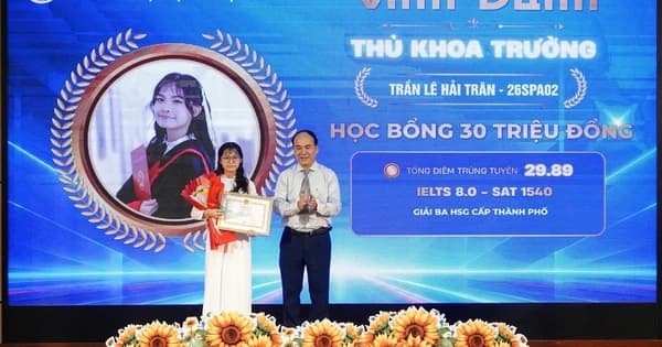 Đại học Ngoại ngữ Đà Nẵng trao học bổng tổng 854 triệu đồng cho sinh viên xuất sắc