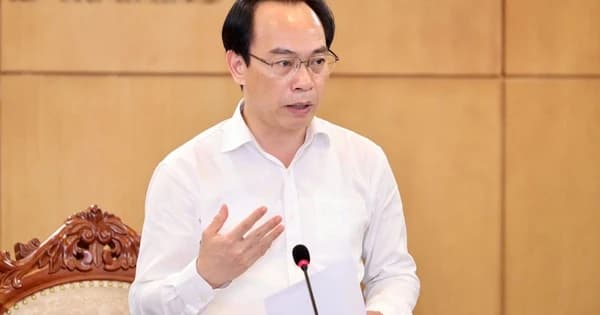 Bộ trưởng Hoàng Minh Sơn trình bày giải pháp cấp bách cho giáo dục trong buổi họp ngày 20/9